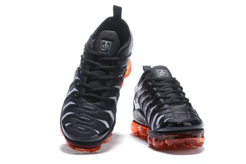 VAPORMAX PLUS "SHARK TOOTH"