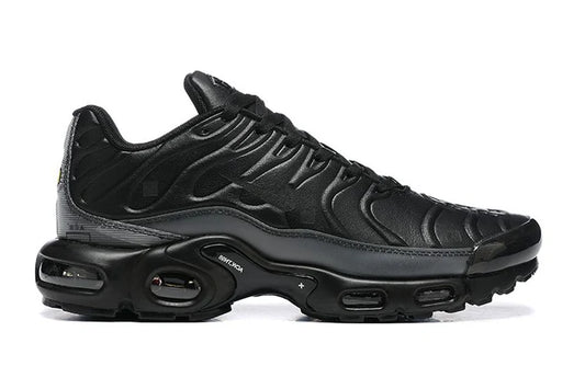 A-COLD-WALL x Nike Air Max Plus “Onyx”