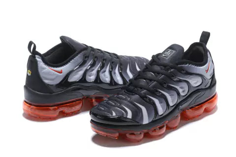 VAPORMAX PLUS "SHARK TOOTH"