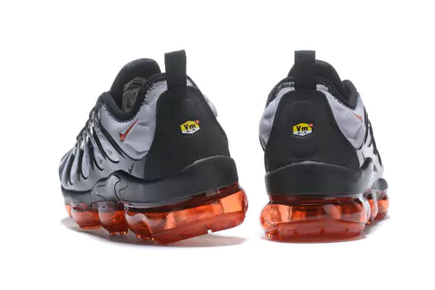 VAPORMAX PLUS "SHARK TOOTH"