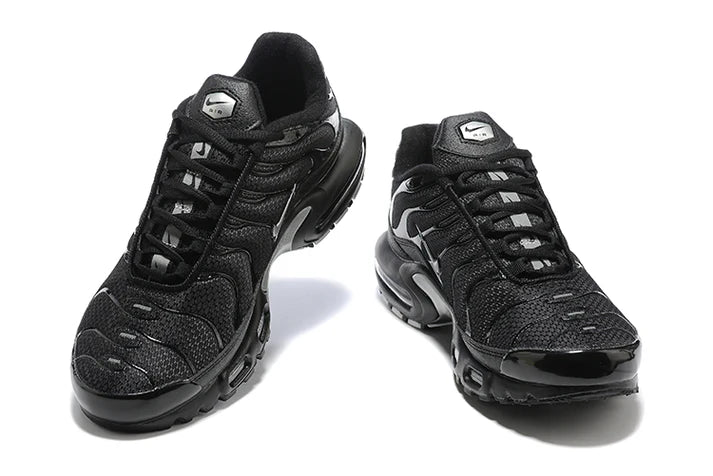 Air Max TN Plus "Black Metallic Silver"