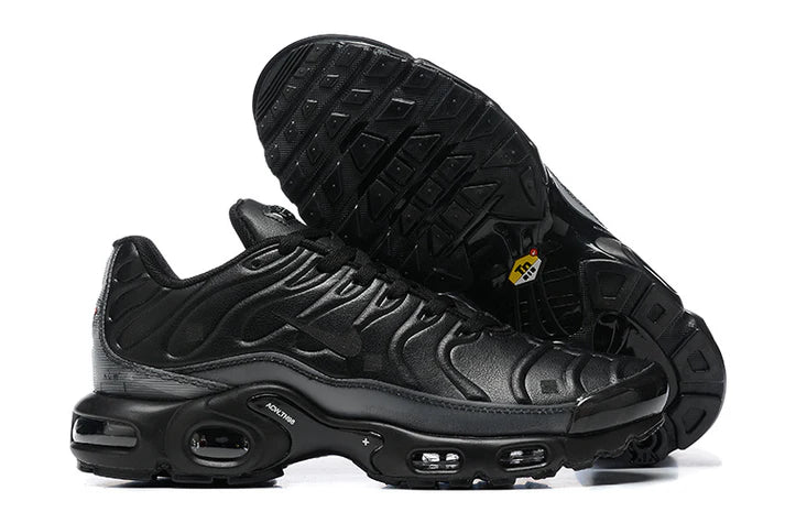 A-COLD-WALL x Nike Air Max Plus “Onyx”